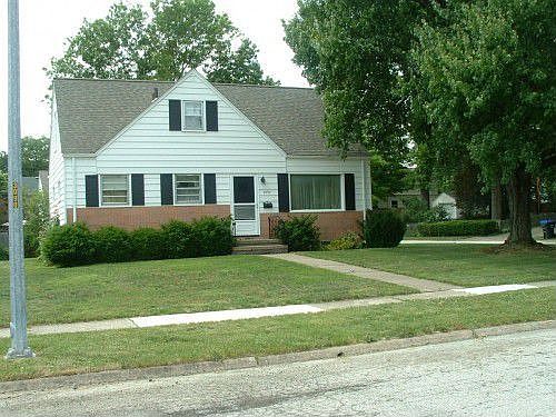 1st image of 3090 9th St