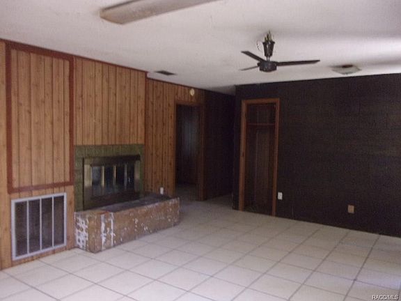 4th image of 3124 N Holiday Dr