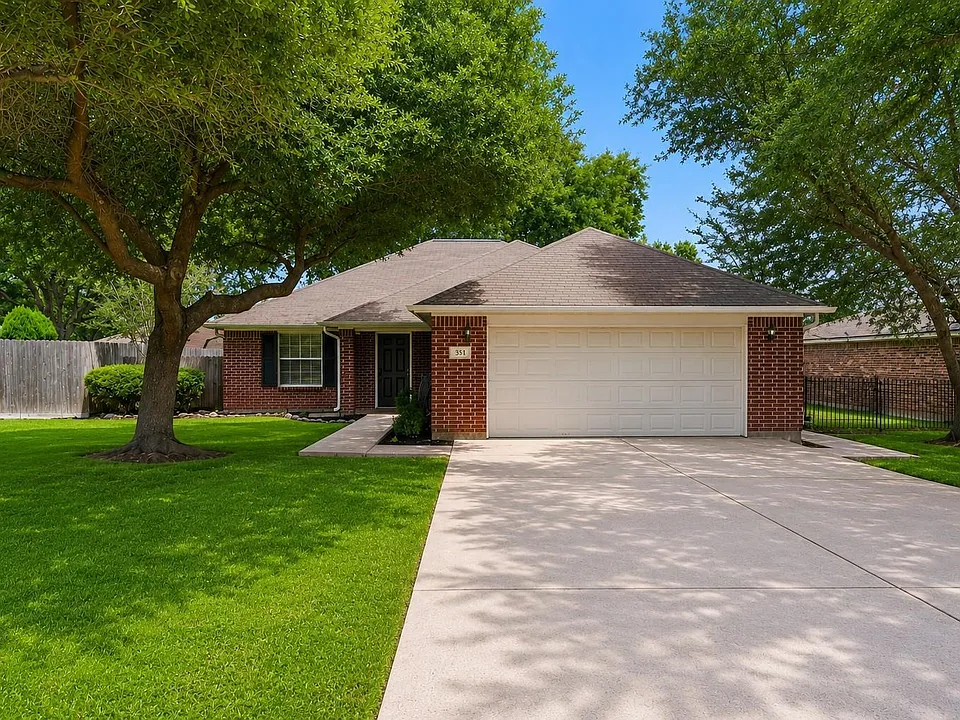351 Fantasy Ln