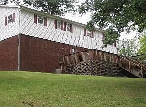 2nd image of 929 Harmony Ln