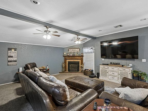 5th image of 21757 Cherry St