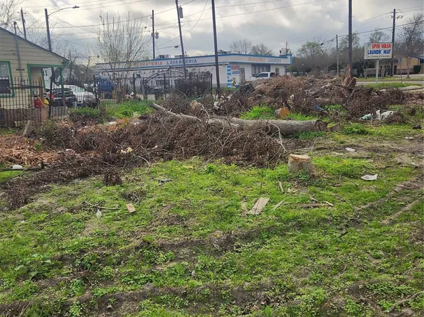 1068 Granville Dr, Houston, TX 77091