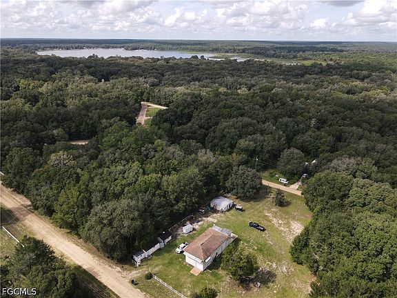 3rd image of 104-104 Gunner Ave