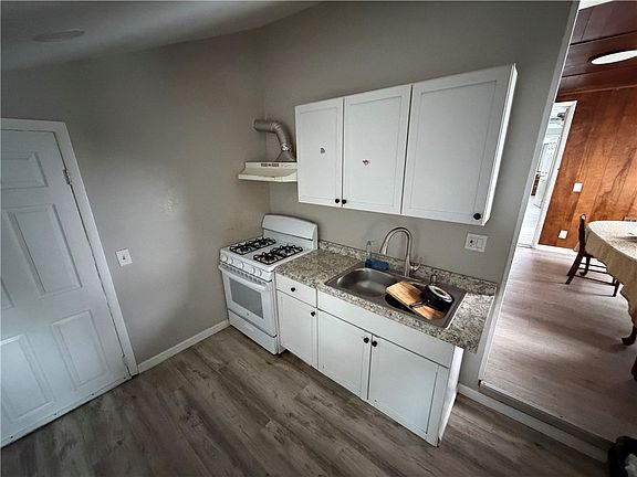 4th image of 18 Langham St