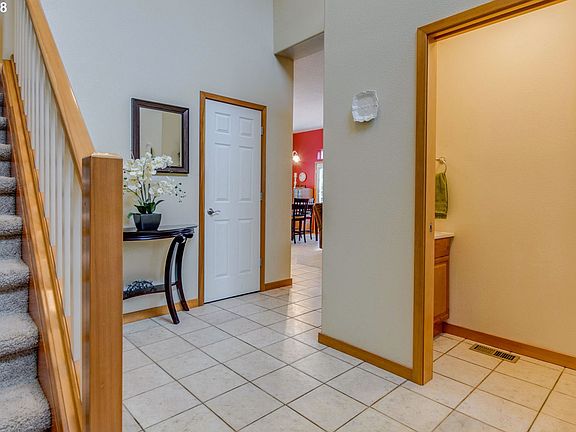 5th image of 16263 Hiram Ave