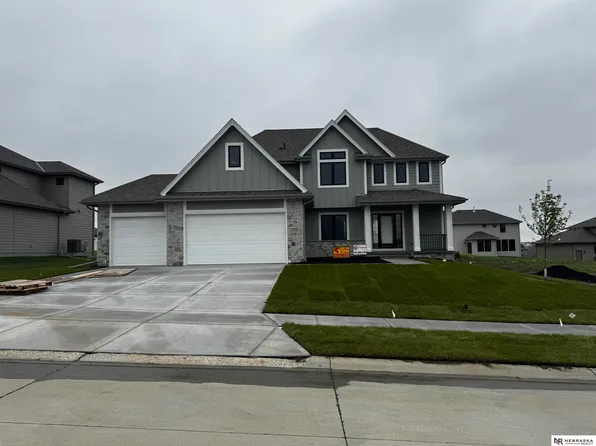 12616 S 78th Ave, Papillion, NE 68046