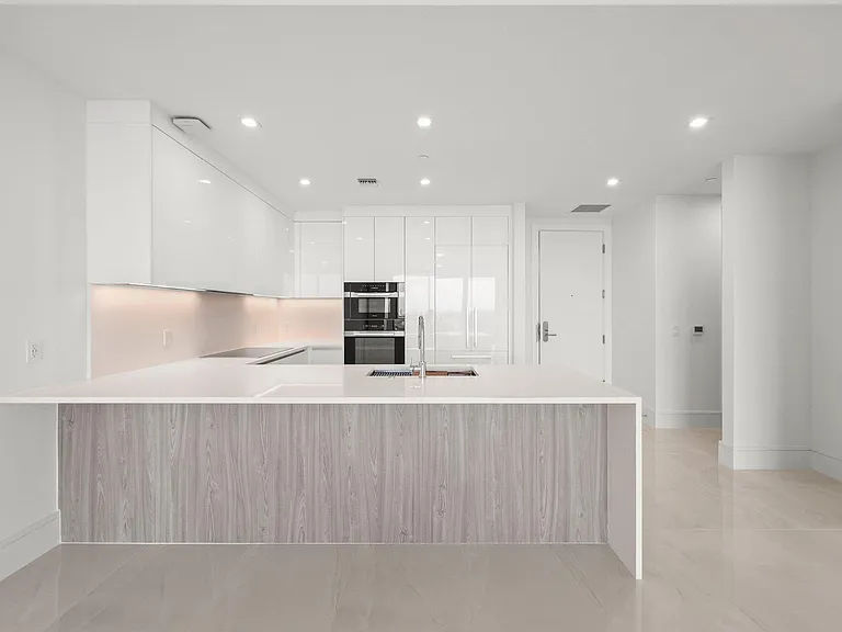 220 Lake Shore Dr #1121 — Photo 11