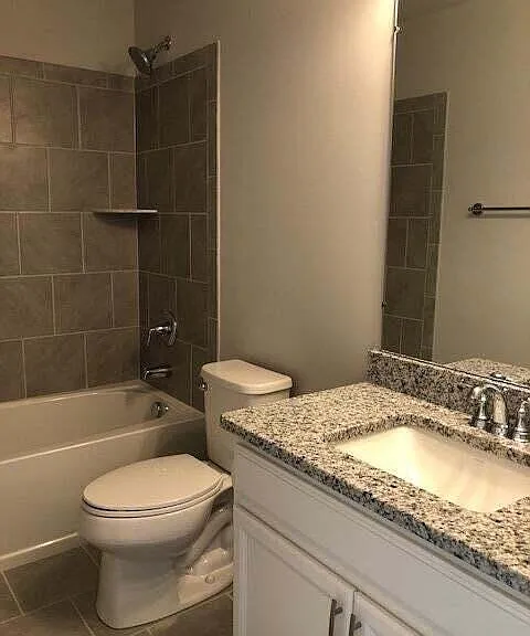2780 Ashcombe Dr — Photo 18