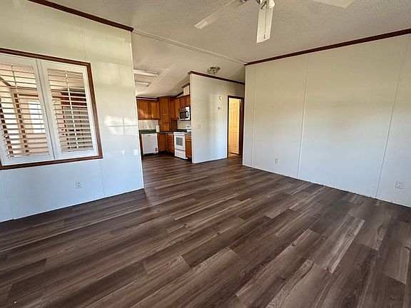 2nd image of 540 Meadstown Rd