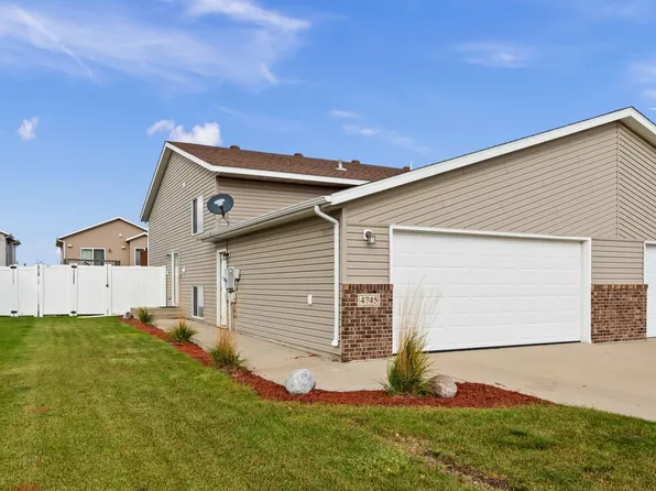 4745 51st Ave S, Fargo, ND 58104