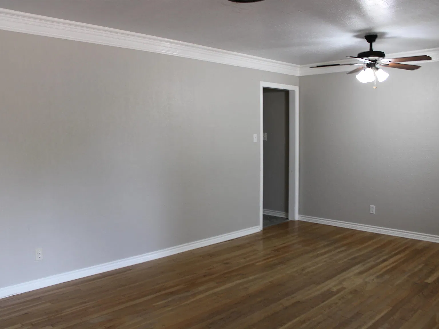 4 bed, 1.5 bath, 1501 sqft, $1,800 — Photo 3