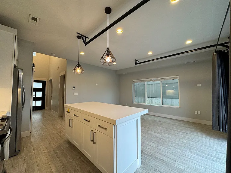 The Ledge At Five Mile! **Move In Special: $1,000 Off First Month's Rent** — Photo 25