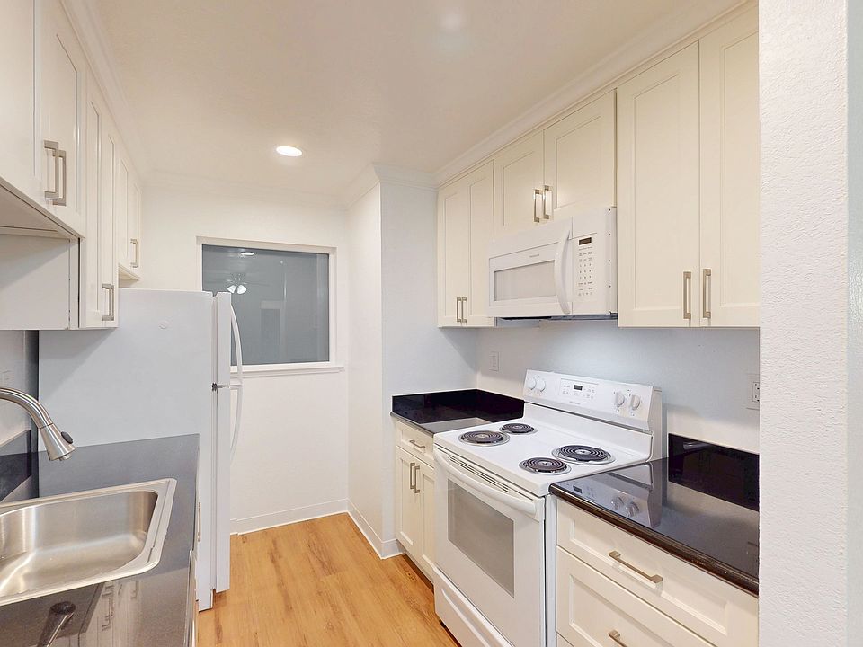 1st image of 511 Alameda Del Prado #117