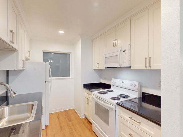 511 Alameda Del Prado #117