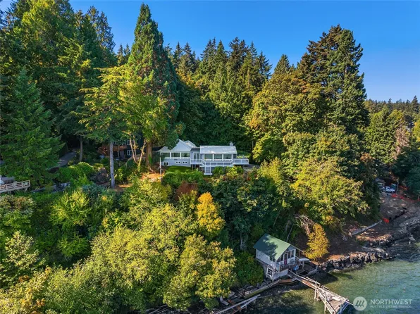 9588 Green Spot Place NE, Bainbridge Island, WA 98110