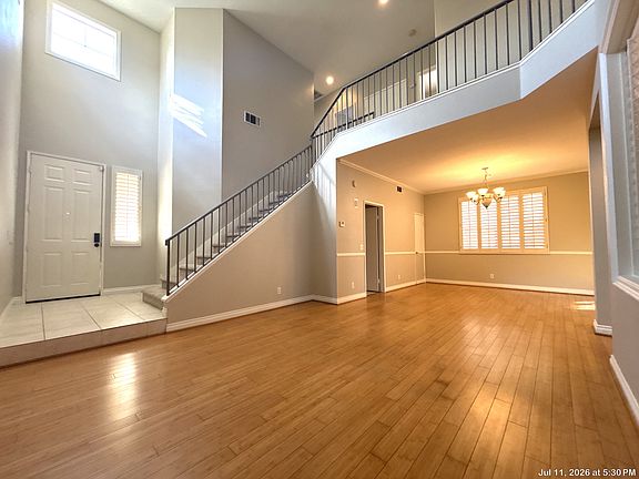 3rd image of 11191 Country View Dr