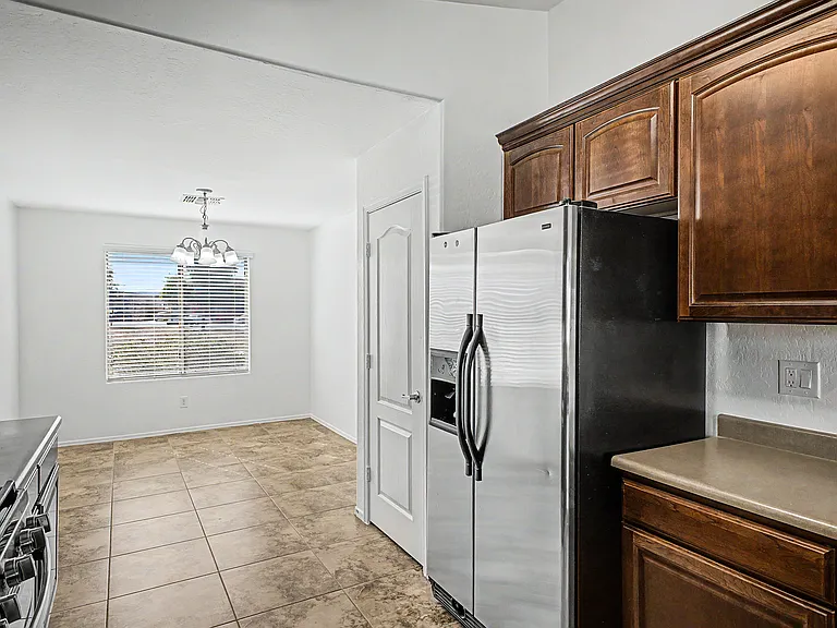 6918 S 46th Ln — Photo 11