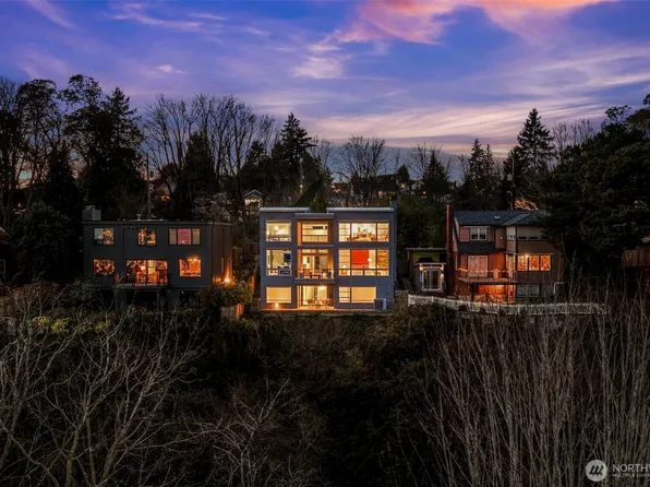 1740 Magnolia Way W, Seattle, WA 98199