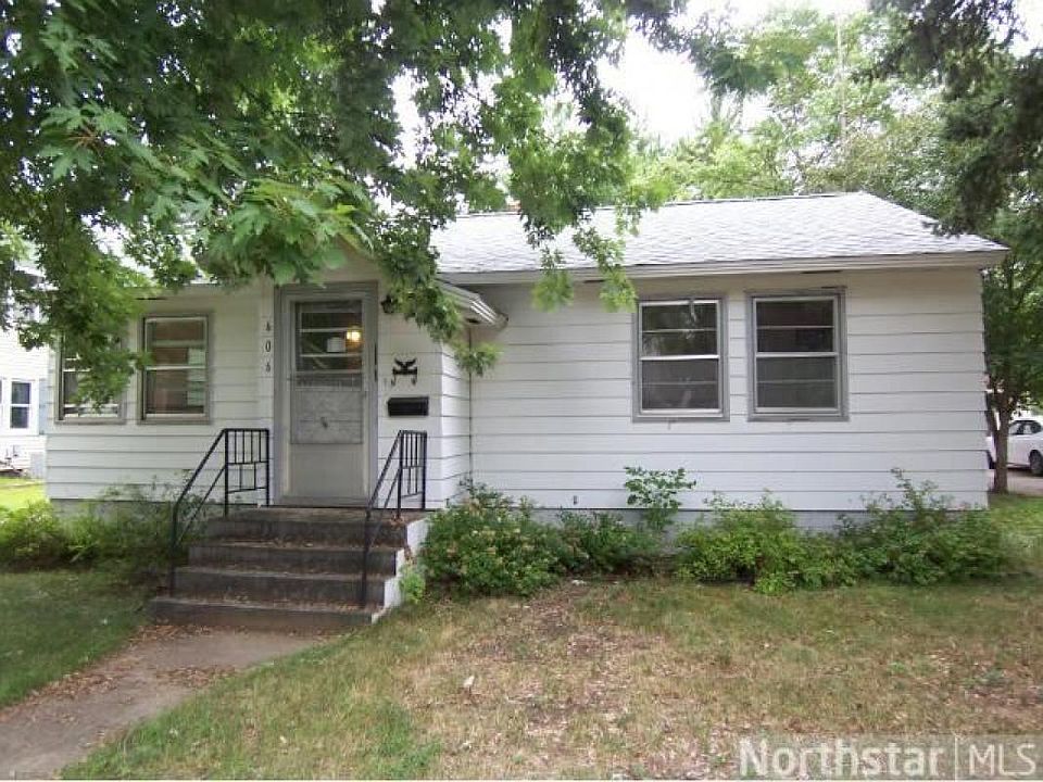 1st image of 606 Summit Ave S