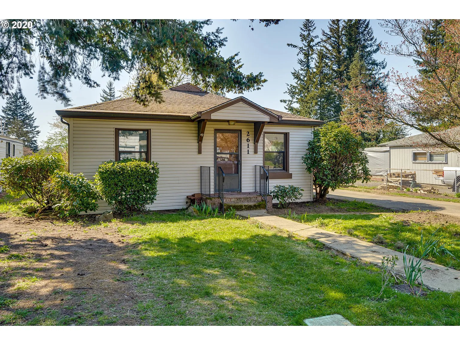 2611 SE 153rd Ave photo 1