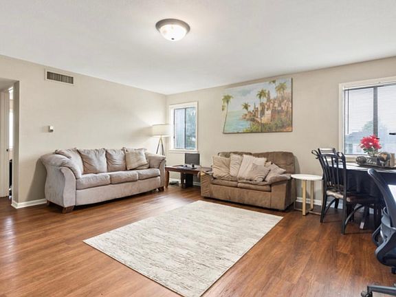 2nd image of 408 Center St APT 6
