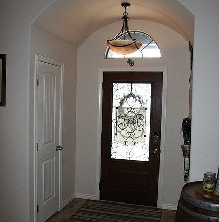 3rd image of 1404 E Pecan Ave