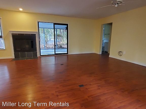 2nd image of 16 Broomsedge Ct