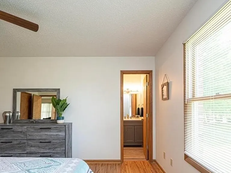 405 N Center St — Photo 16
