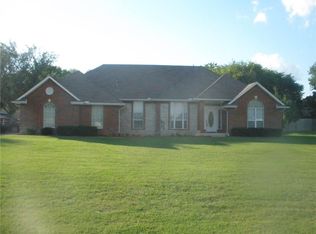 2380 Elm Tree Dr, Blanchard, OK 73010
