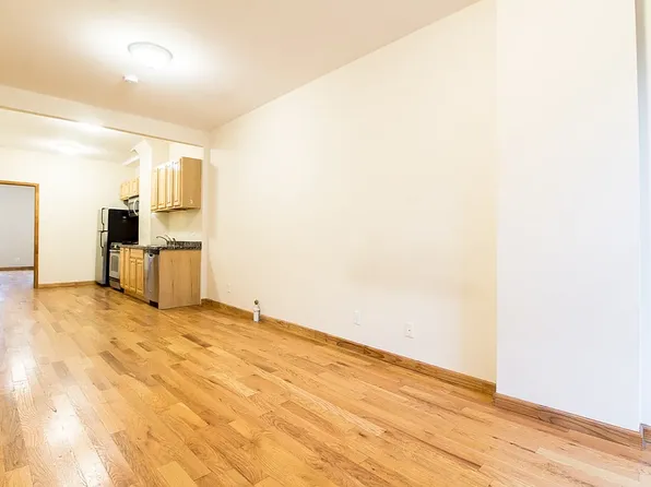 178 Nassau Avenue image 10 of 11