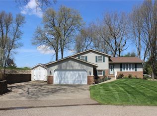 4204 Pirates Cove St NW, Massillon, OH
