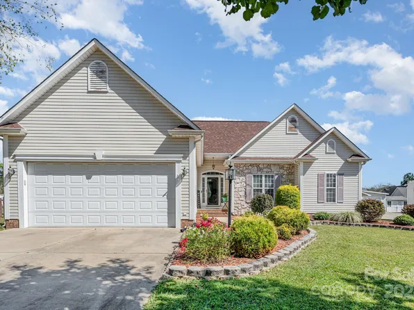 3709 Bentley Pl SW, Concord, NC 28027