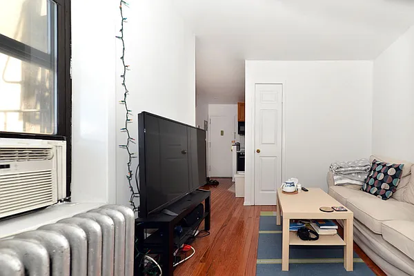 Rented by J Misrahi Realty Corp | media 1