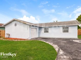 11075 NW 27th Pl, Fort Lauderdale, FL 33322