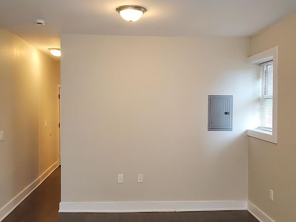 4th image of 618 Summit Ave #2