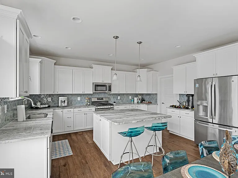38100 Bailey Way — Photo 8