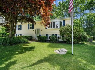30 Lloyd Dr, Coventry, RI 02816