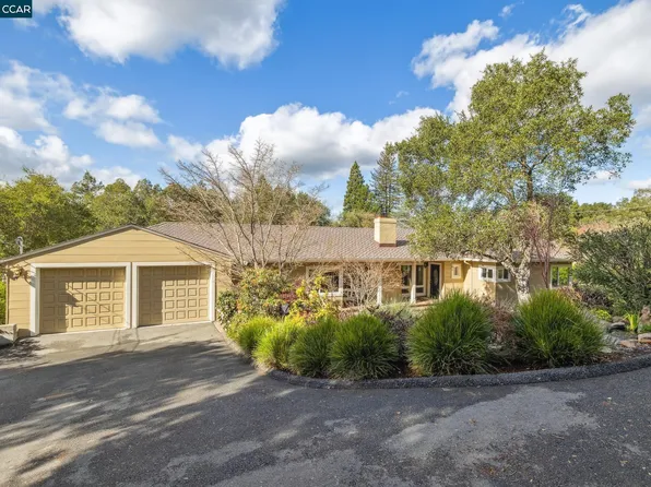 41 Charles Hill Rd, Orinda, CA 94563