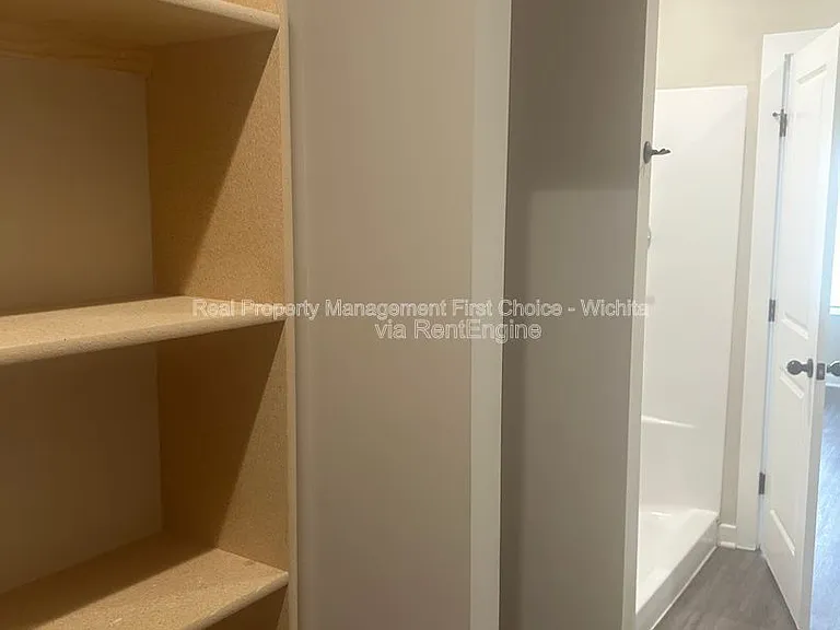 1736 E Decarsky Ct — Photo 29