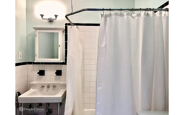 Rented by Douglas Elliman | media 17