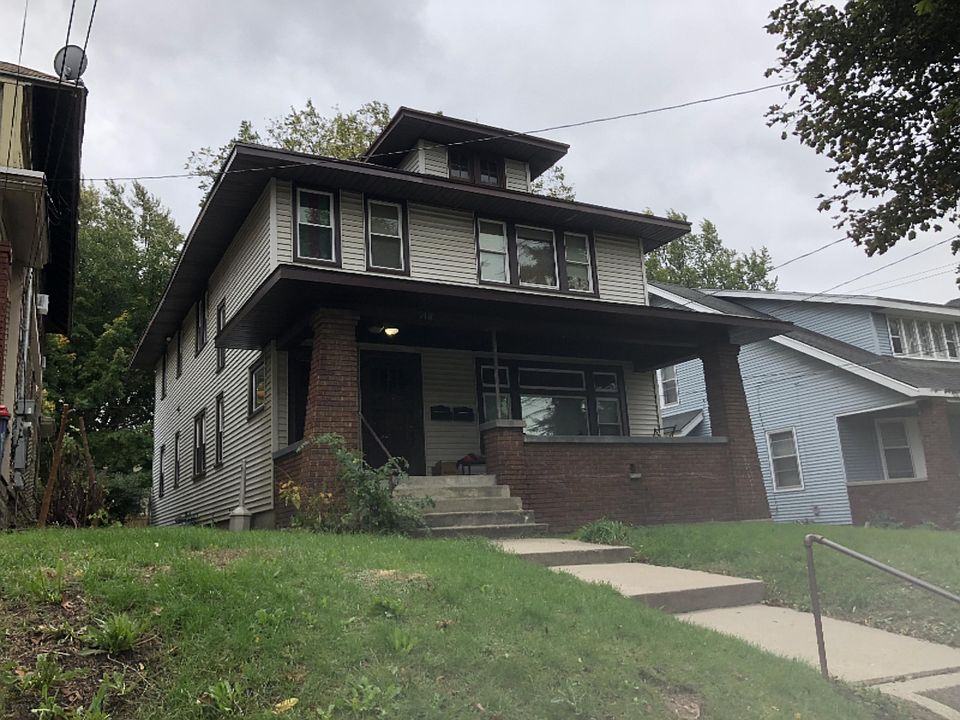 2nd image of 918 Franklin St SE
