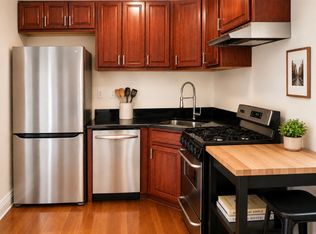 35 Eastern Pkwy APT 2B, Brooklyn, NY 11238