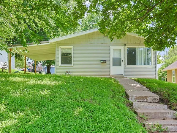 2409 S 17th St, Saint Joseph, MO 64503