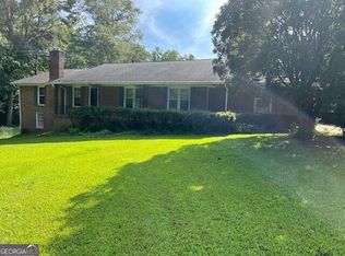 3415 Lake Carlton Rd, Loganville, GA
