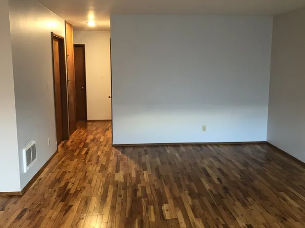 903 W 10th St, The Dalles, OR 97058