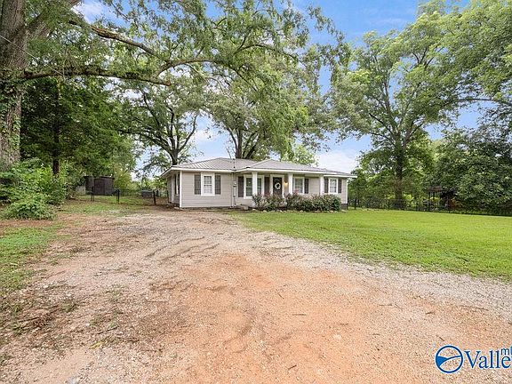 2nd image of 135 Old Ladiga Rd
