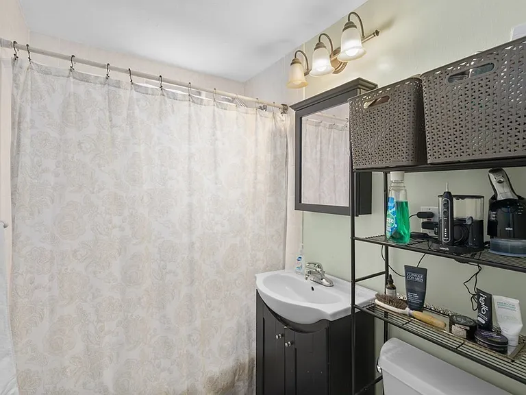 56 Park Vale Ave #23 — Photo 8