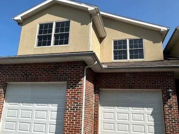 211 Mountain Golf Dr, Morgantown, WV 26508