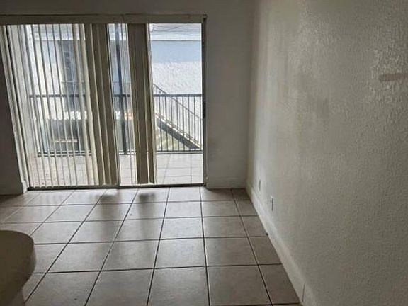3rd image of 4425 TREEHOUSE Lane #29F