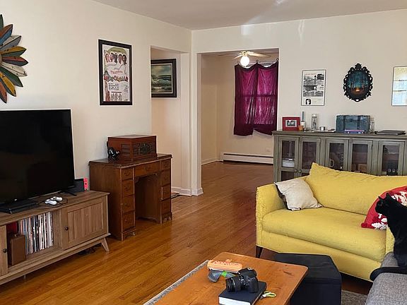 3rd image of 1239 W Farwell Ave